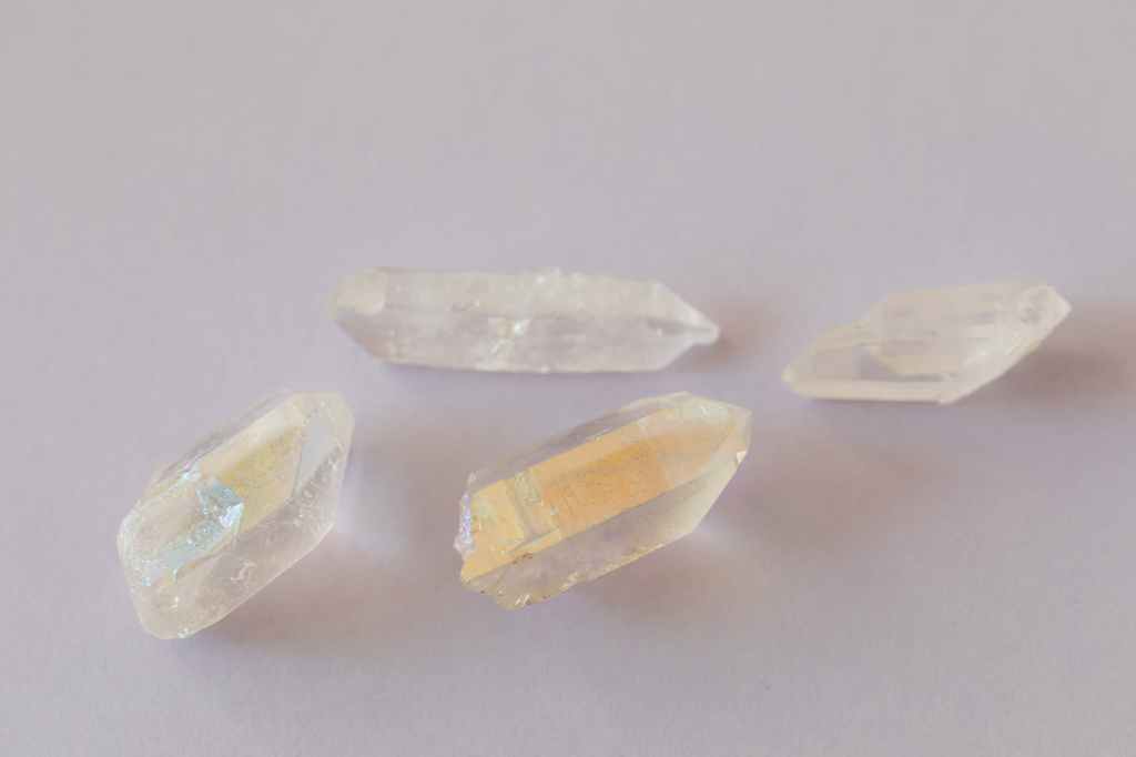 close up photo of crystal quartz